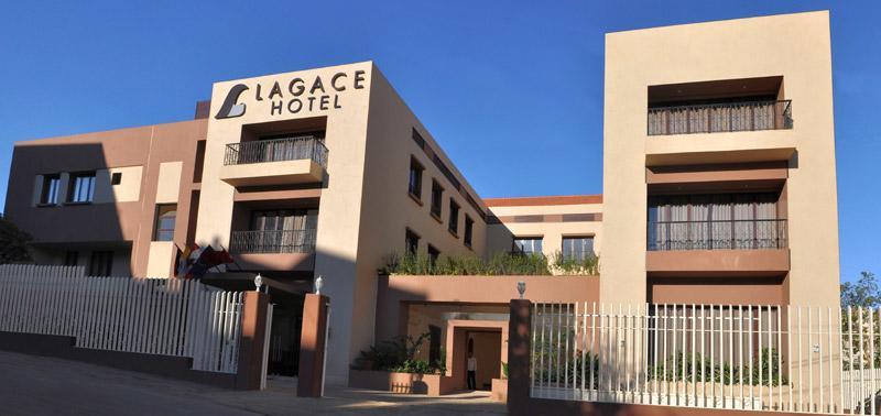 Lagace Hotel Джуния Экстерьер фото